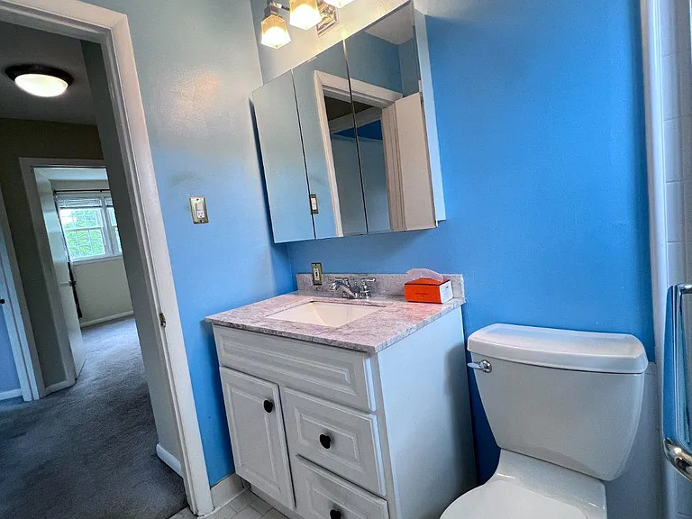 8407 Thornton Rd — Photo 15