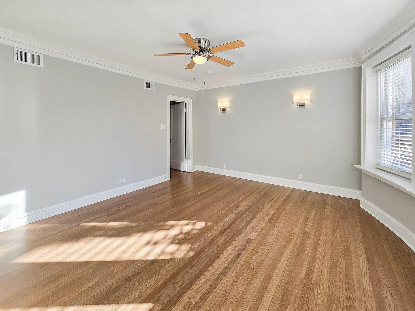 4919 North Hermitage Avenue #3 — Photo 3