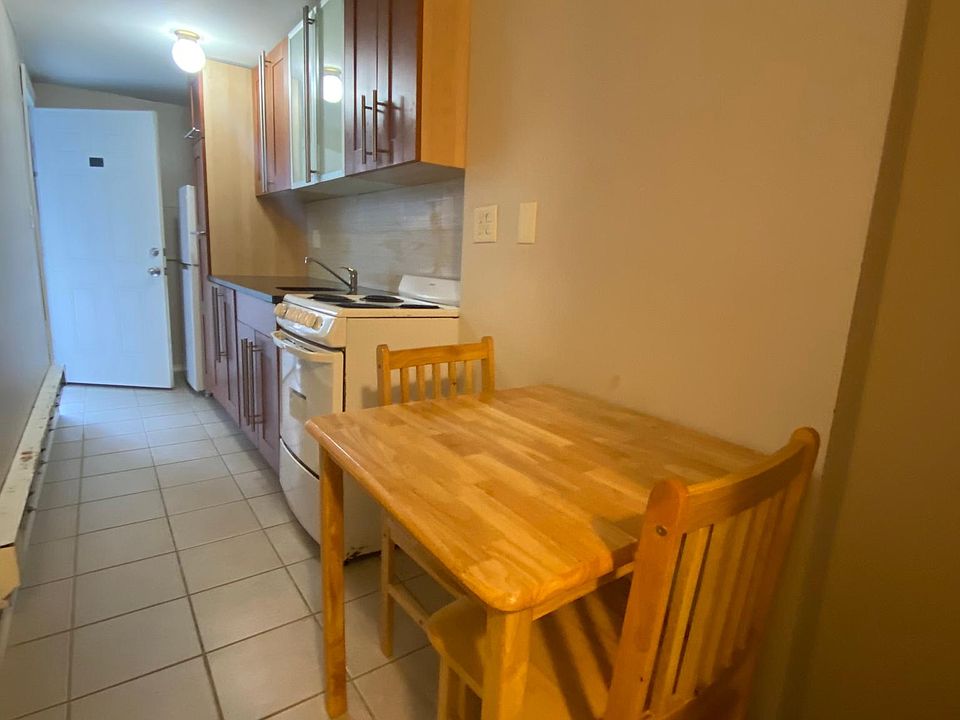 2nd image of 3 Gabriel Dr #Bb