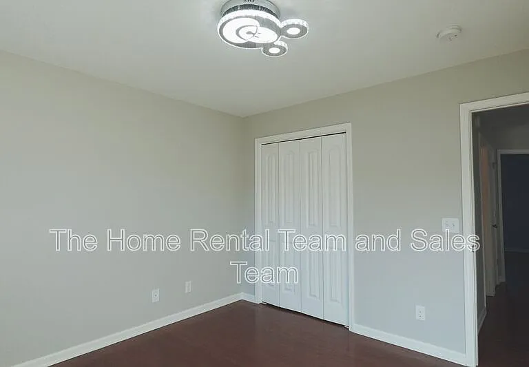 25 Litchfield Dr — Photo 41