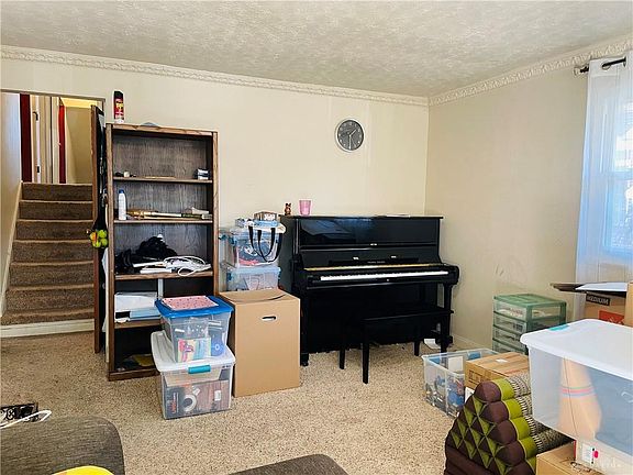 2nd image of 319 Orchard Dr