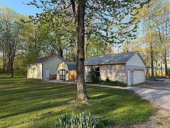 4th image of 4419 Fickas Rd