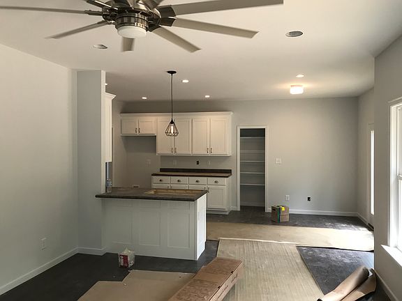 2nd image of 4917 Sweeney Cir