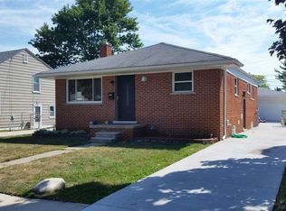 29322 Rosebriar St, Saint Clair Shores, MI