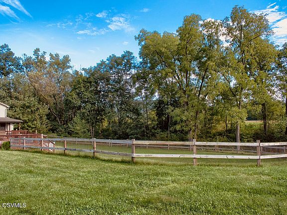 3rd image of 3136 State Highway 61