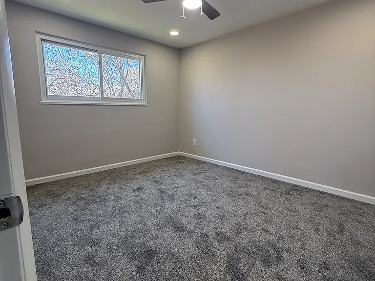 142 Joliet St SW #B — Photo 18