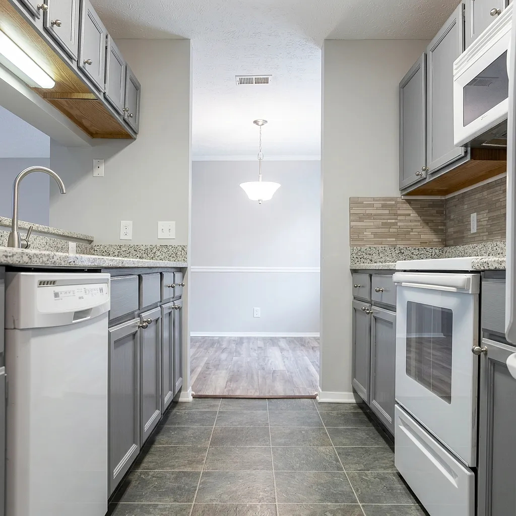 2 bed, 1000 sqft, $1,890 — Photo 1