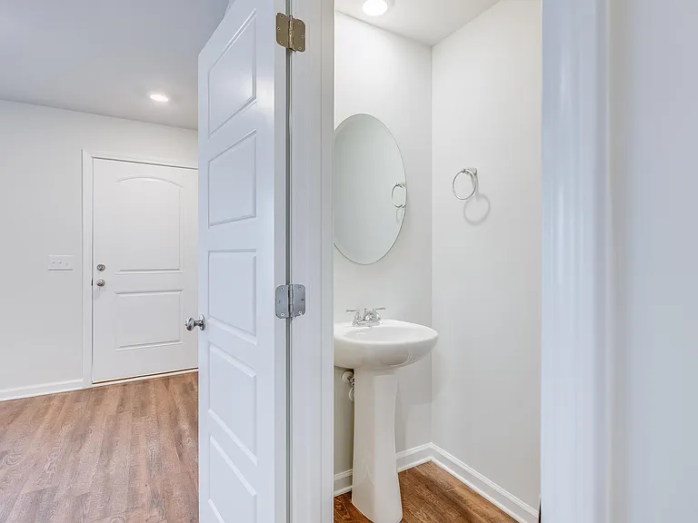 129 Blandford Xing #101 — Photo 9