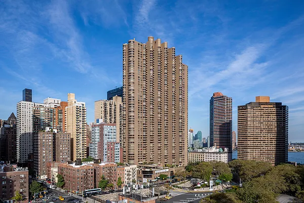 Sold by Douglas Elliman | media 14