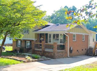 1807 Heilwood Dr, Greensboro, NC 27407