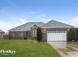 1077 Forest Glen Dr, Greenfield, IN 46140
