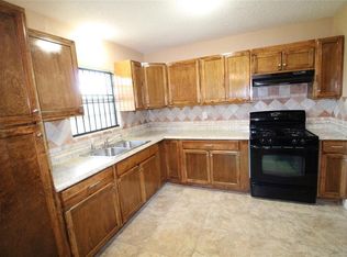 9106 Woodlyn Rd, Houston, TX 77078