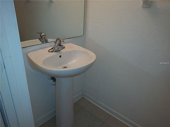 5th image of 1560 Stockton Dr