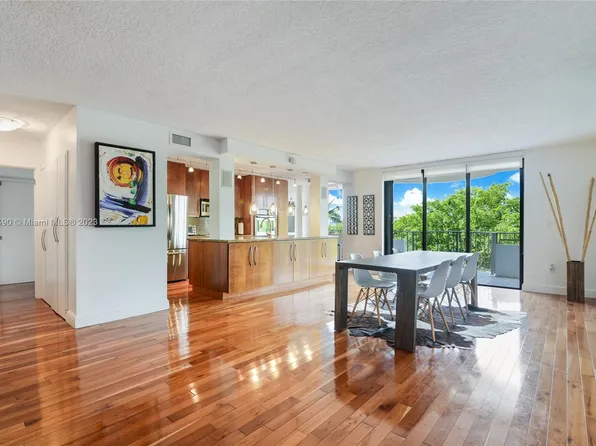 12000 N Bayshore Dr APT 412, North Miami, FL 33181