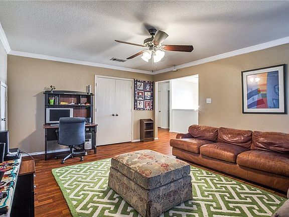 5th image of 10253 Dallam Ln
