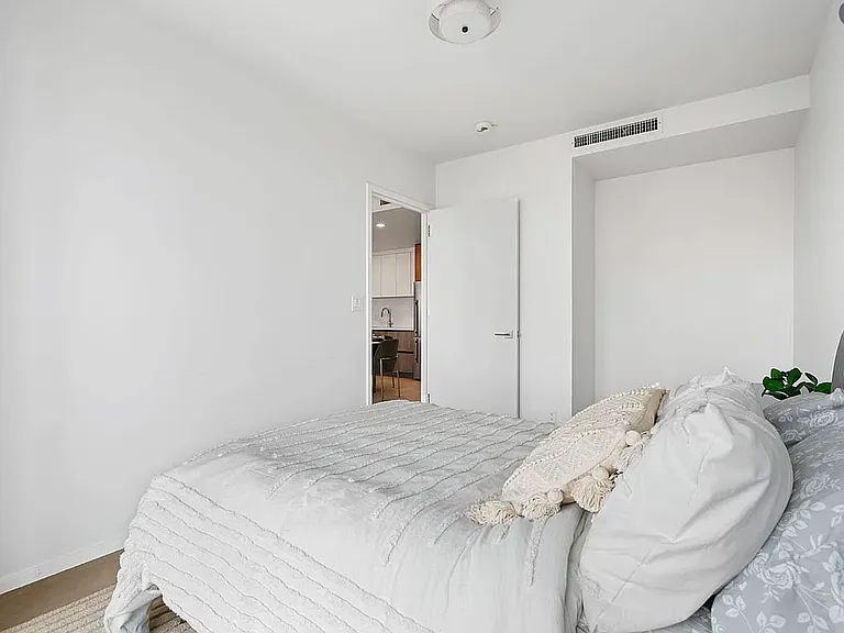 2286 Cropsey Ave #16H — Photo 9