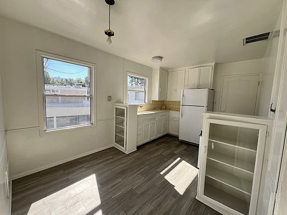 5th image of 13130 3/4 Valleyheart Dr
