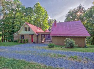 151 Studio Ln, Waynesville, NC 28785