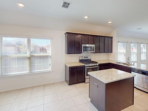 5th image of 1235 Acmite Ave