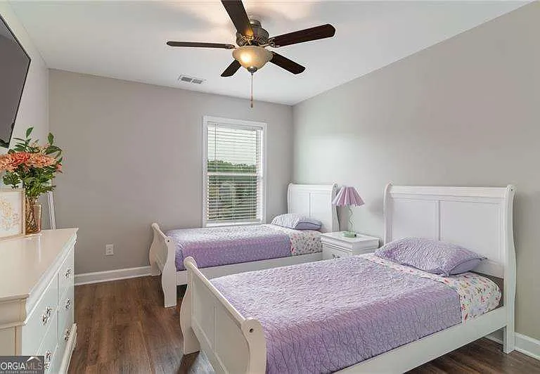 301 Cochin Dr — Photo 24