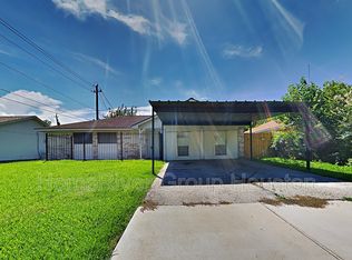 5319 Crestmont St, Baytown, TX 77521