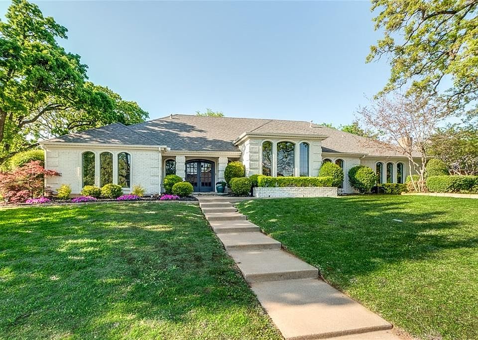 1st image of 1304 Plantation Dr S