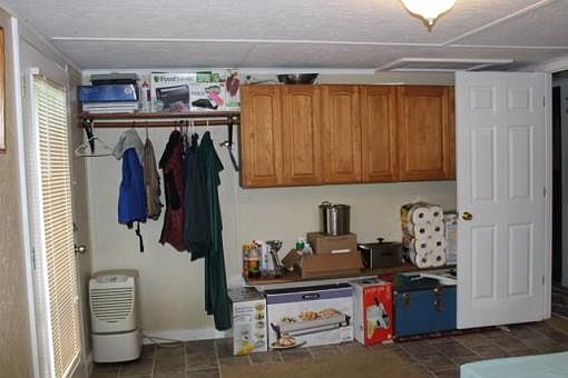 3rd image of 428 Rogers Ln