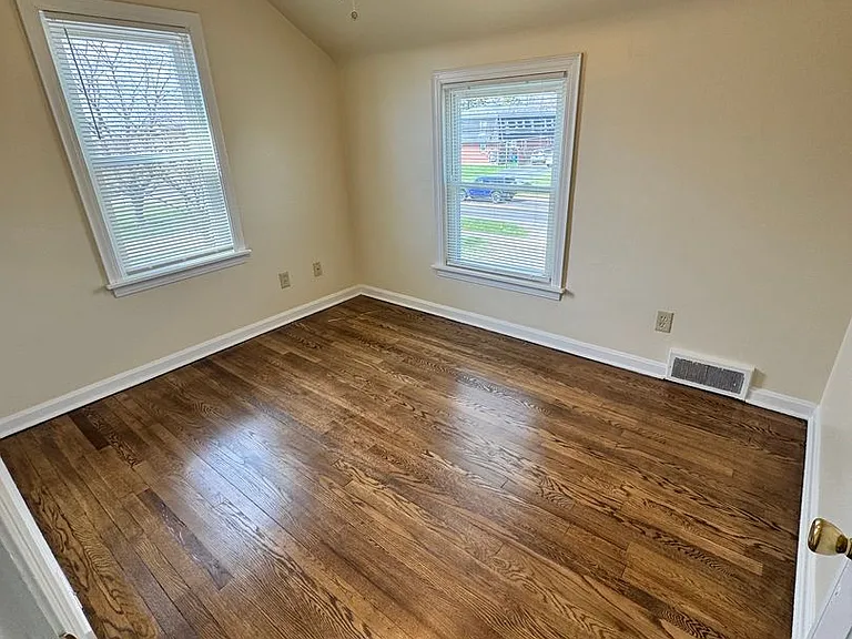 625 Churchill Rd — Photo 15