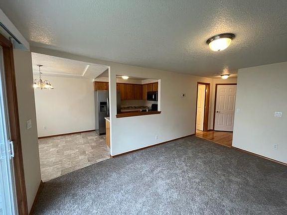 5th image of 8506 NE 54th St