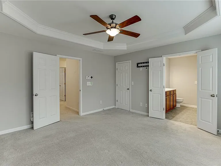 2801 Loftview Sq — Photo 22