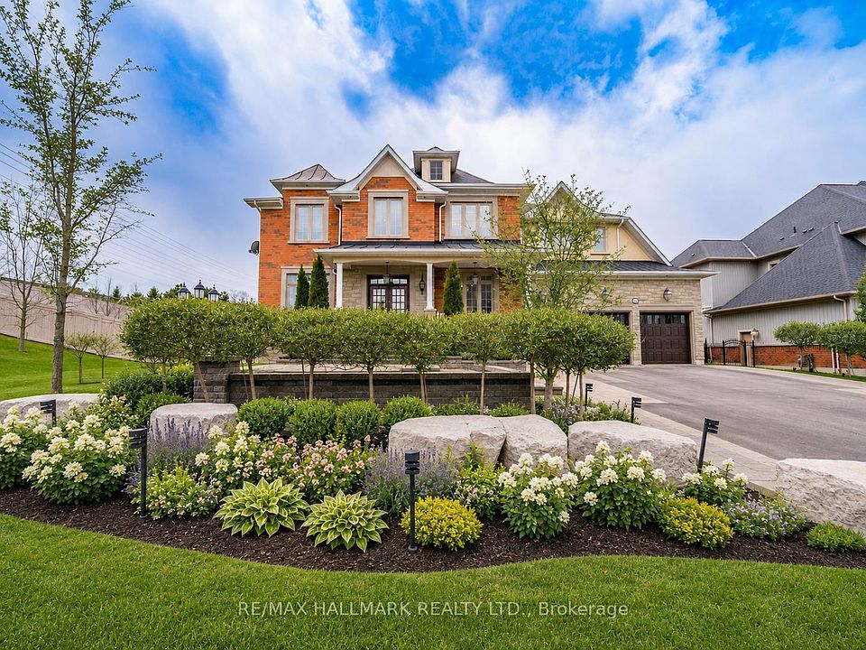 1st image of 37 Country Club Cres
