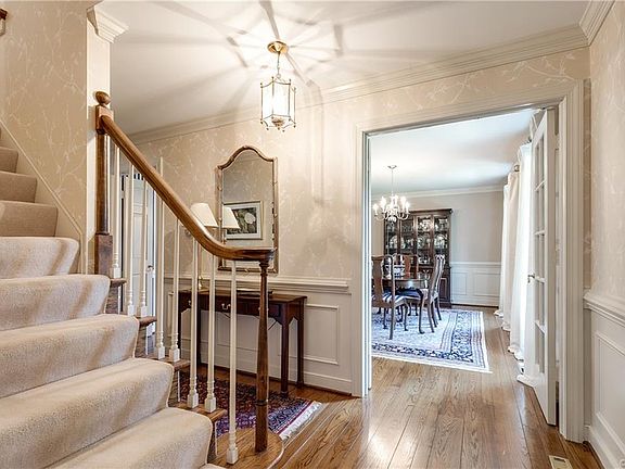 4th image of 11921 Bollingbrook Dr