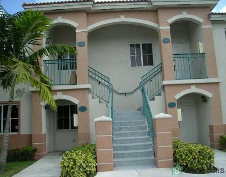 1st image of 1300 SE 29th St Unit 204