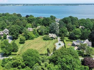 75 Vaucluse Ave, Middletown, RI 02842