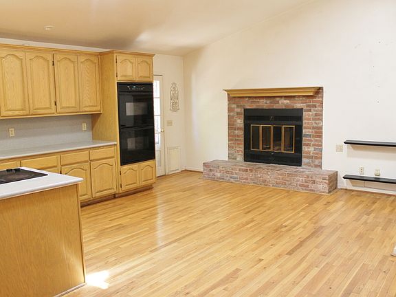 Kitchen/FamRm w/ Fireplace