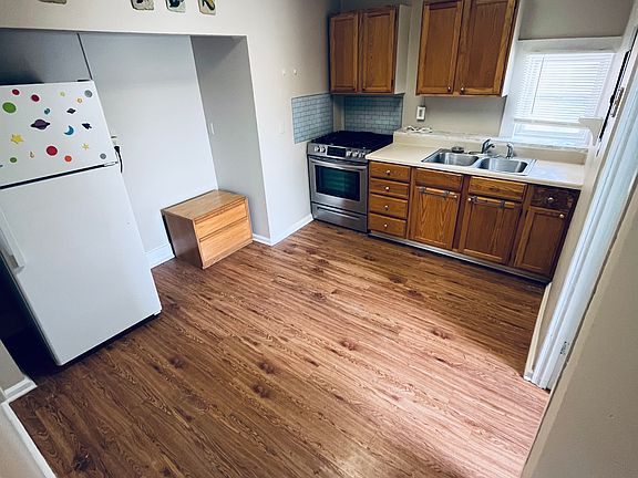 4th image of 148 W Pike St APT 3