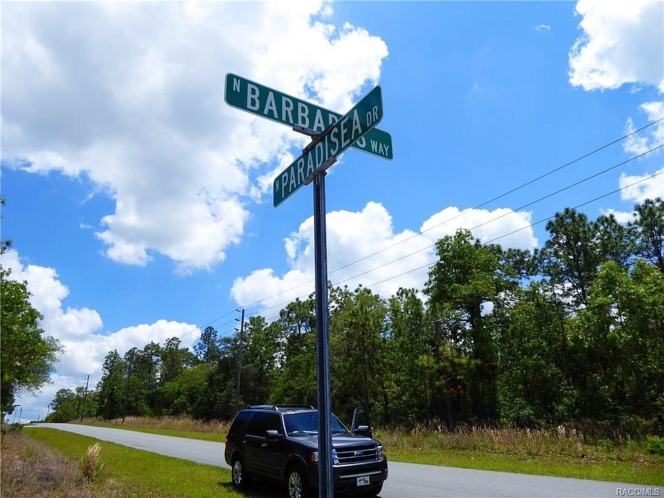 1st image of 8820 N Paradisea Dr