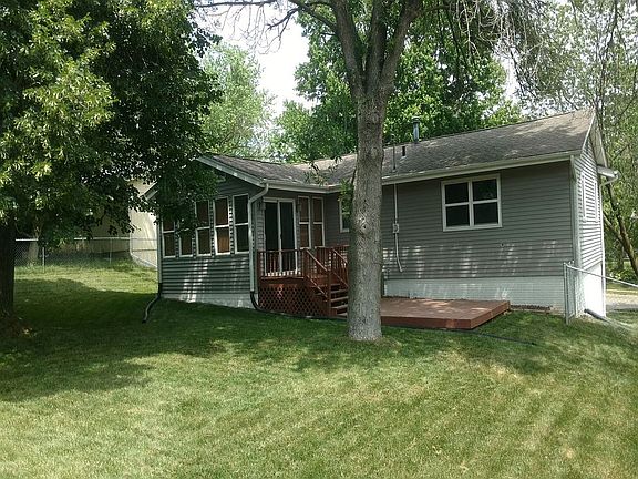3rd image of 823 Keswick Dr