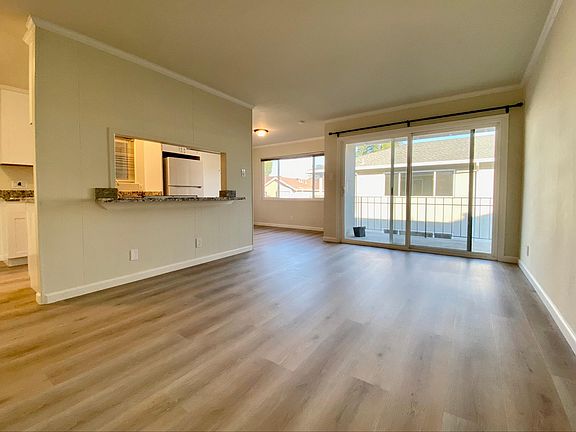 2nd image of 837 Cowper St #L