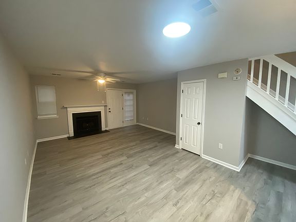4th image of 7695 Petrea Ln