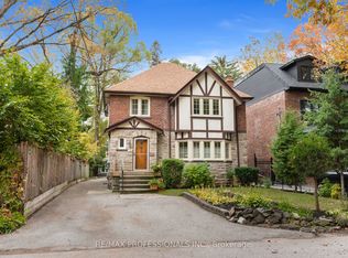 3 Lynngrove Ave, Toronto, ON M8X1M3
