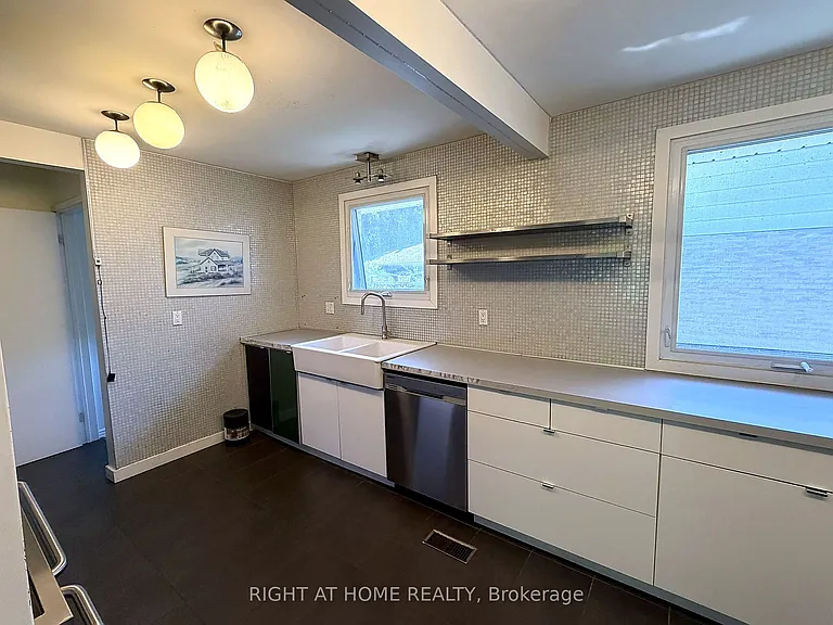 420 Citation Dr — Photo 5