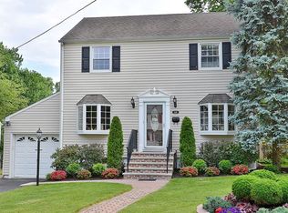 324 Dogwood Dr, Union, NJ 07083