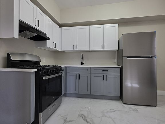 4th image of 118 Hendricks Ave Floor 2