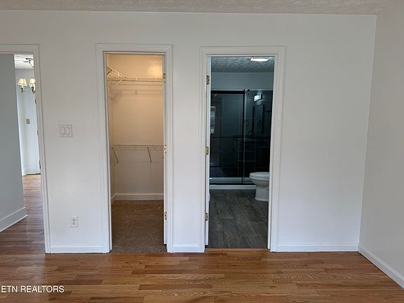 5th image of 3261 Kingsmore Dr