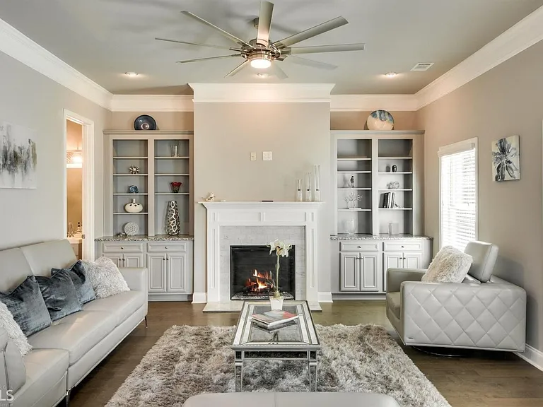 1815 Treymire Ct — Photo 1