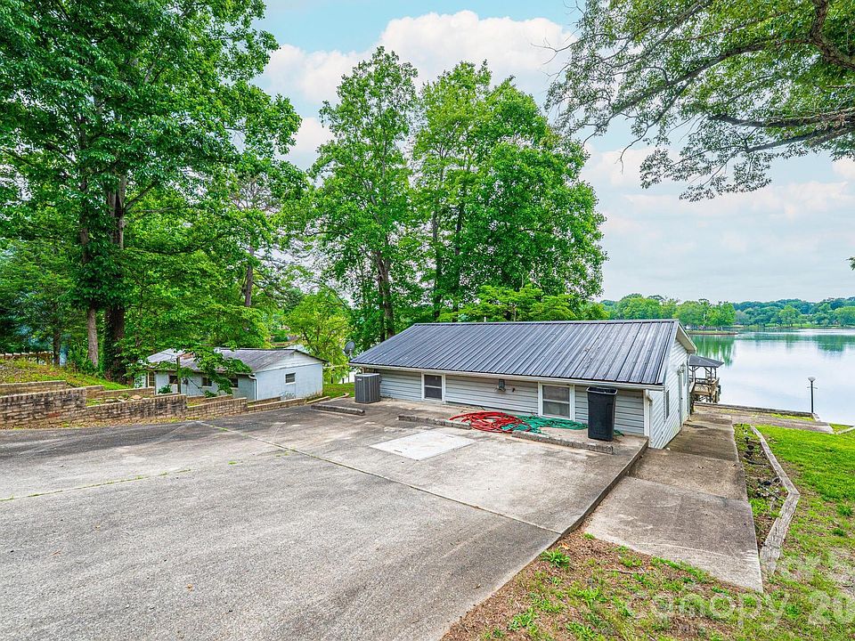 1st image of 4566 Windward Ln