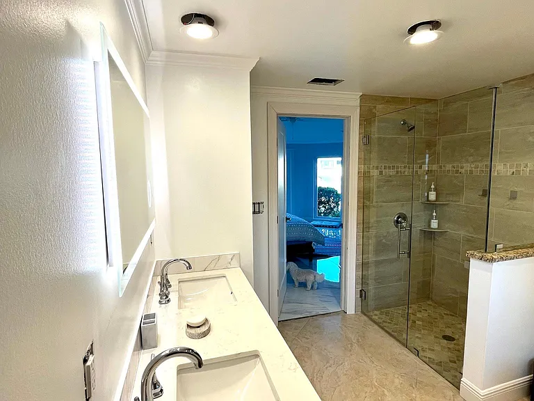 455 Bayside Ave — Photo 43