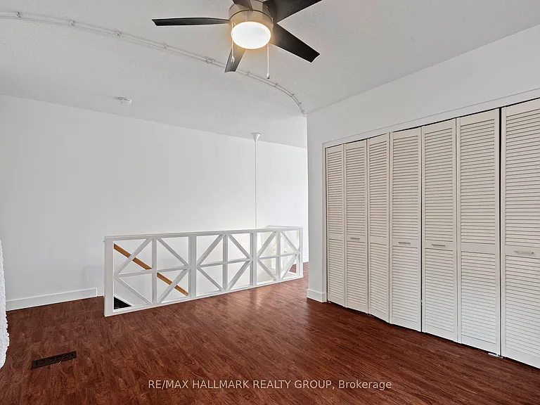 378 Booth St — Photo 17