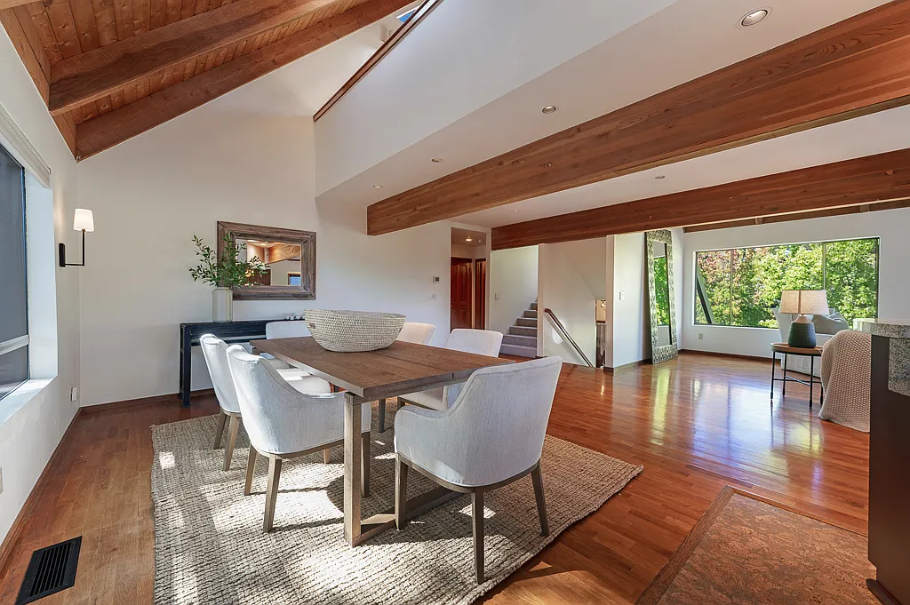 2 bed, 3100 sqft, $5,250 — Photo 3